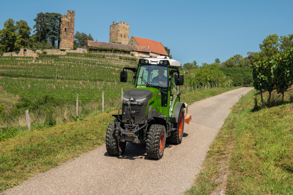 Ciągnik elektryczny sadowniczy Fendt